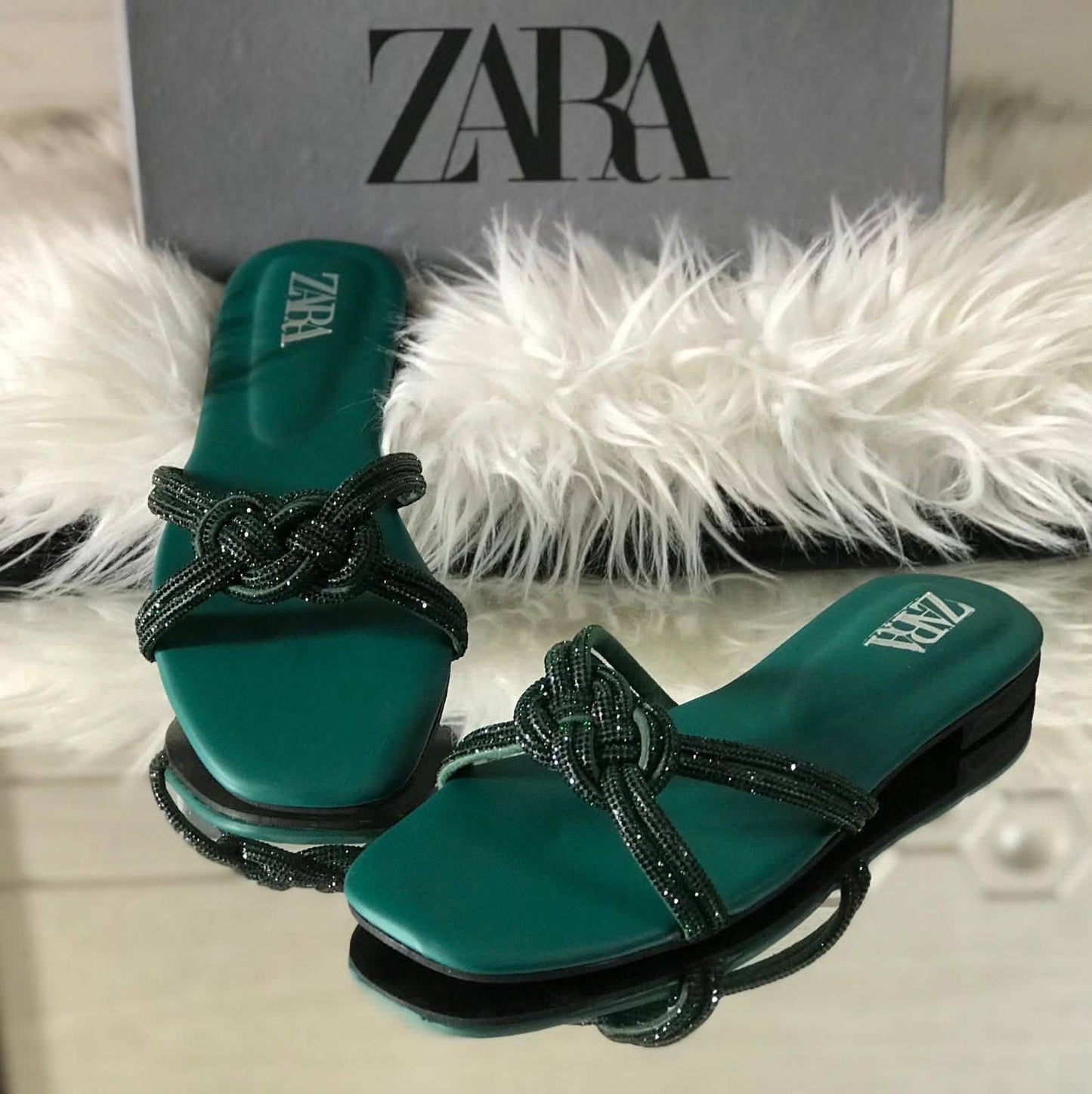 Zara Slippers ( 2 Colours )
