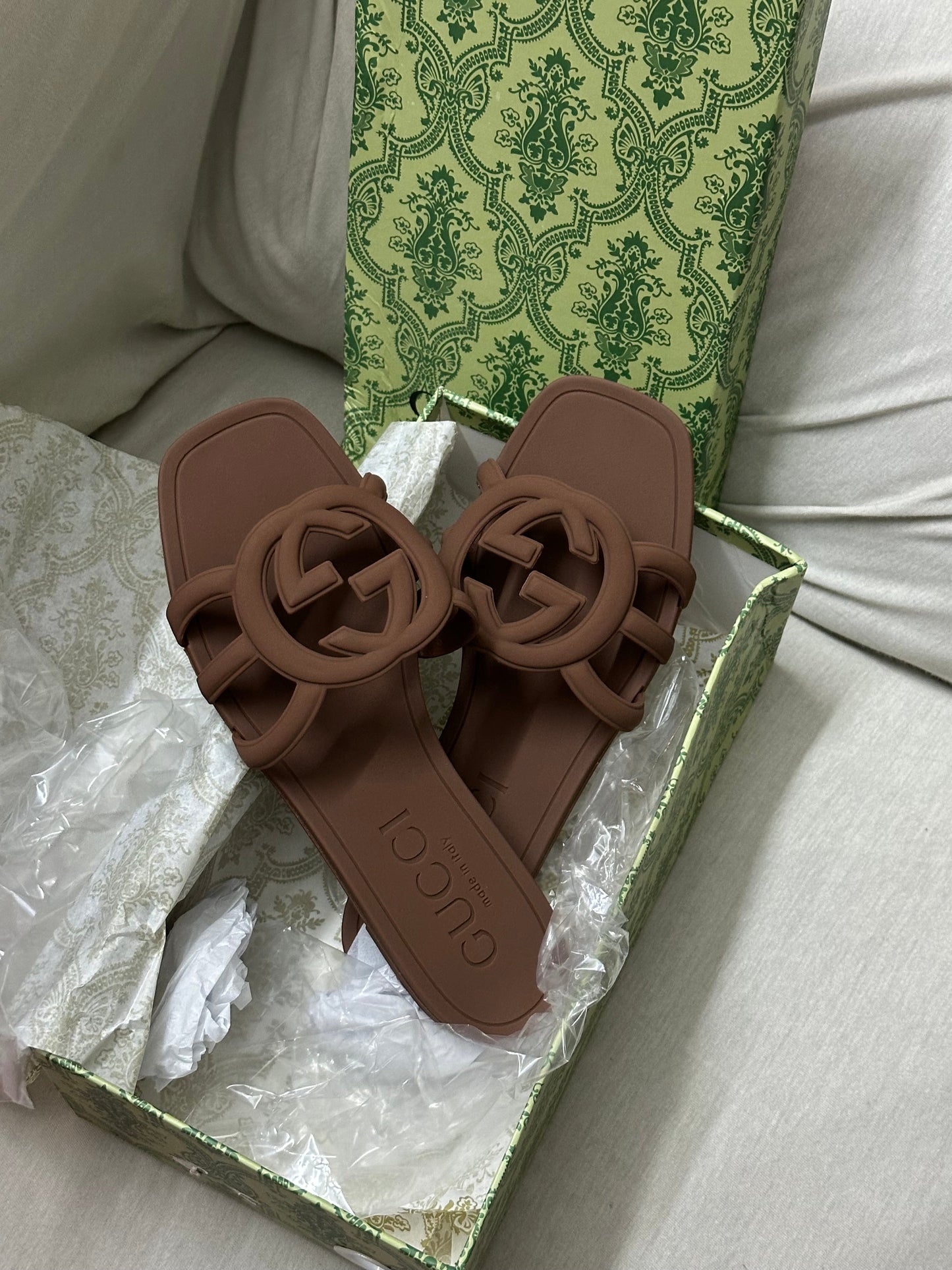 GG Slipper - Famous Brand