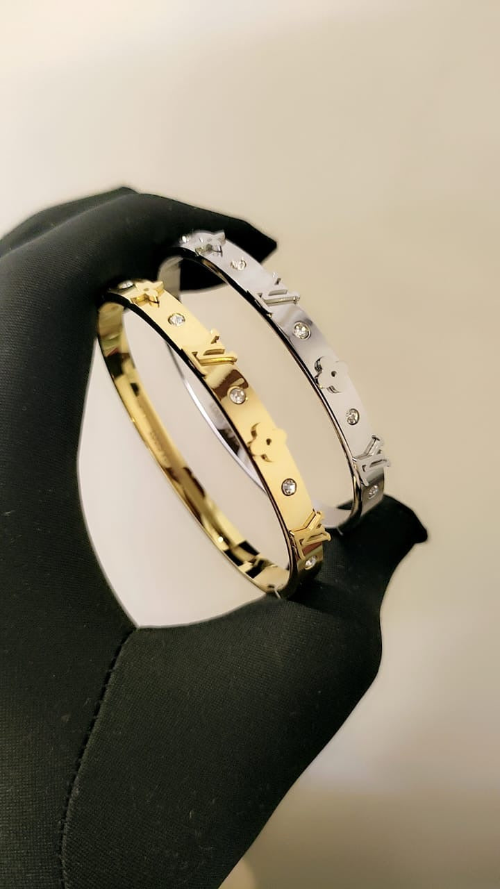 Lv Bracelet