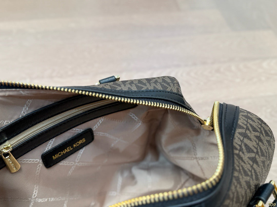 MK Famous Handbags ( 5 Colours )