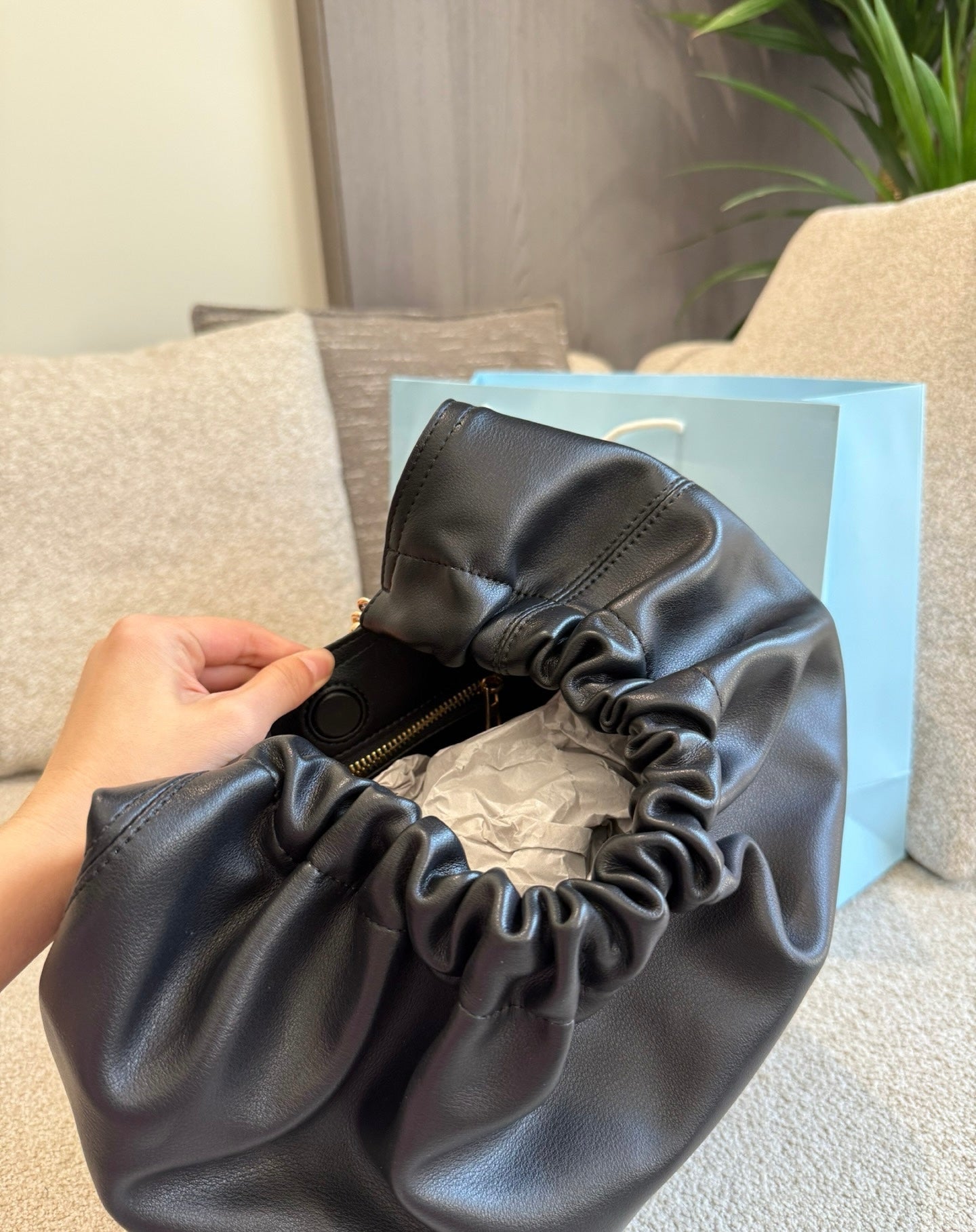 Lo*we Latest Handbags