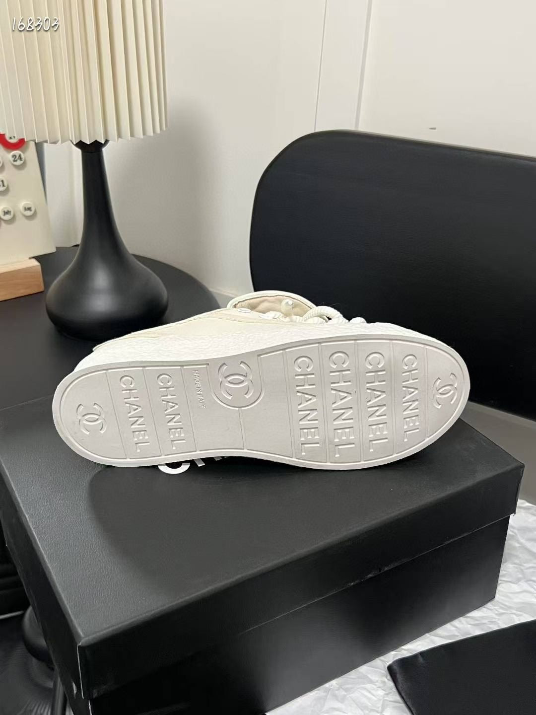 Cha*el Shoes ( 2 Colours )