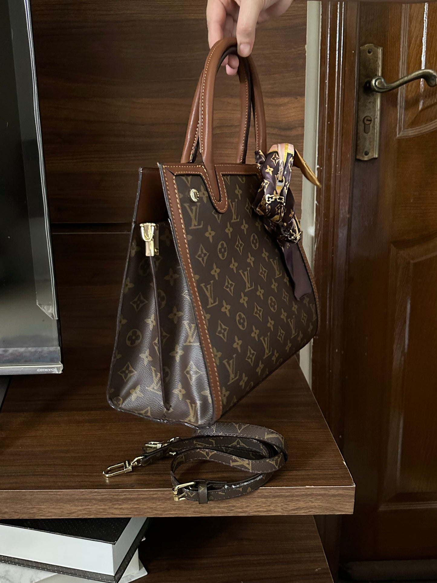 Lv Bag Famous Brand