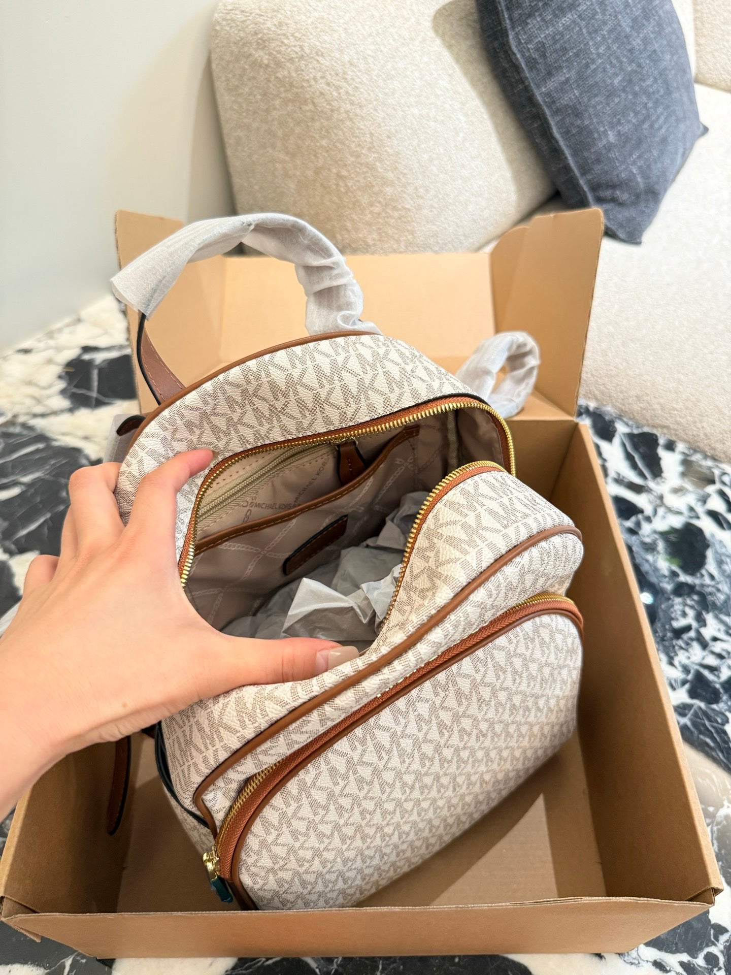 MK Bag-pack Abbey Series ( 4 Shades )