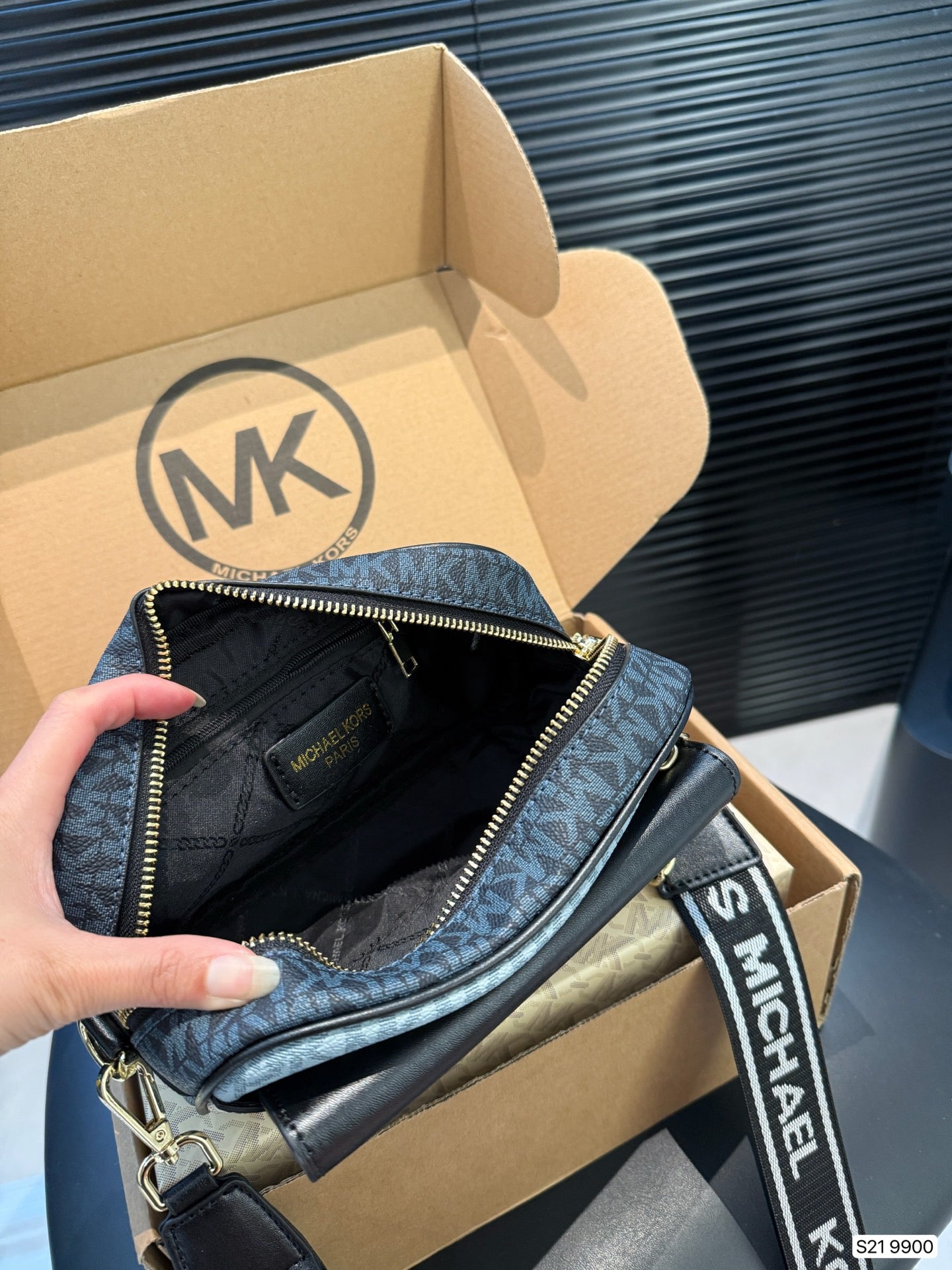 MK Cross Body Bags ( 4 Colours )