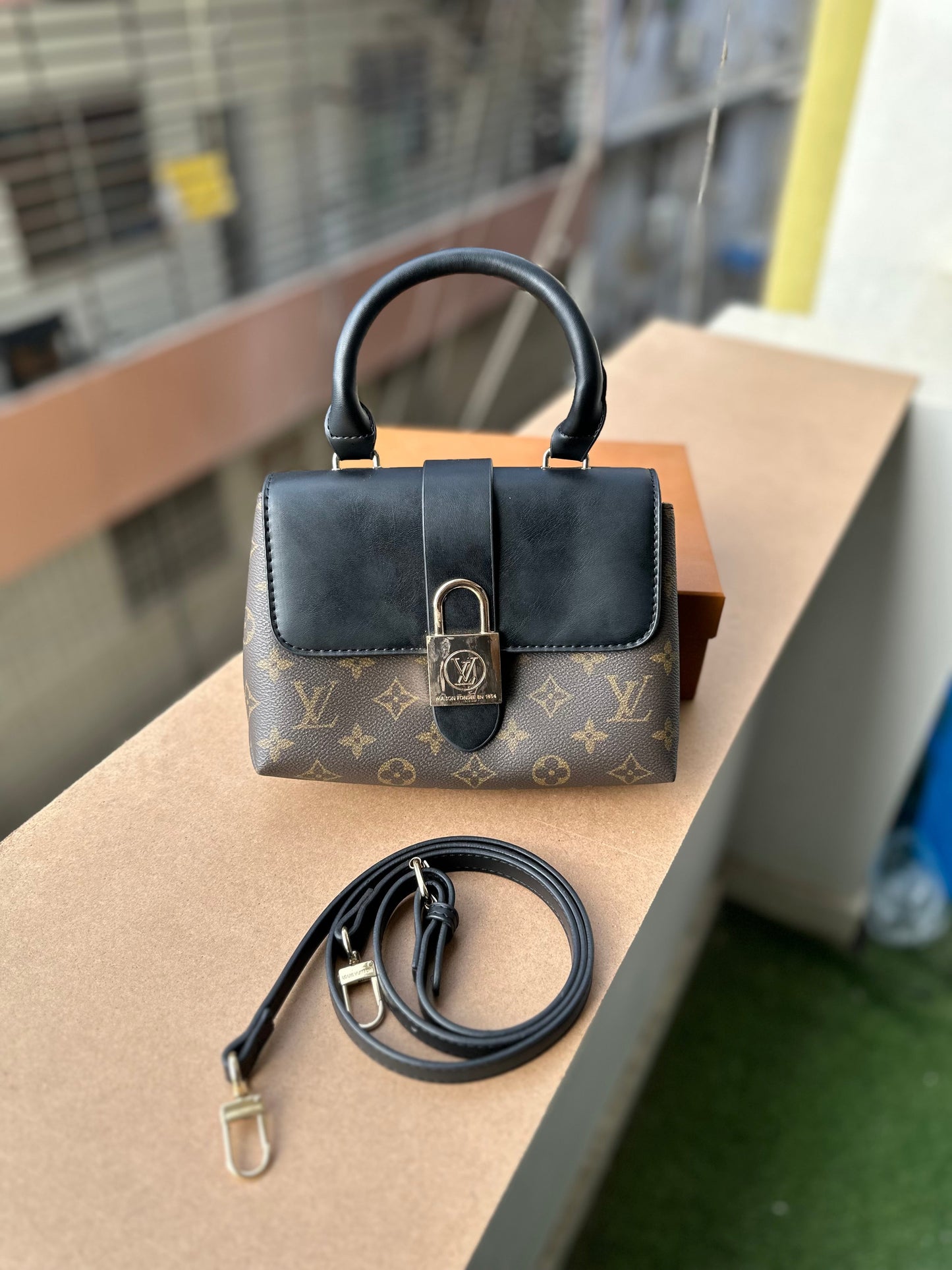 Lv Famous Bag