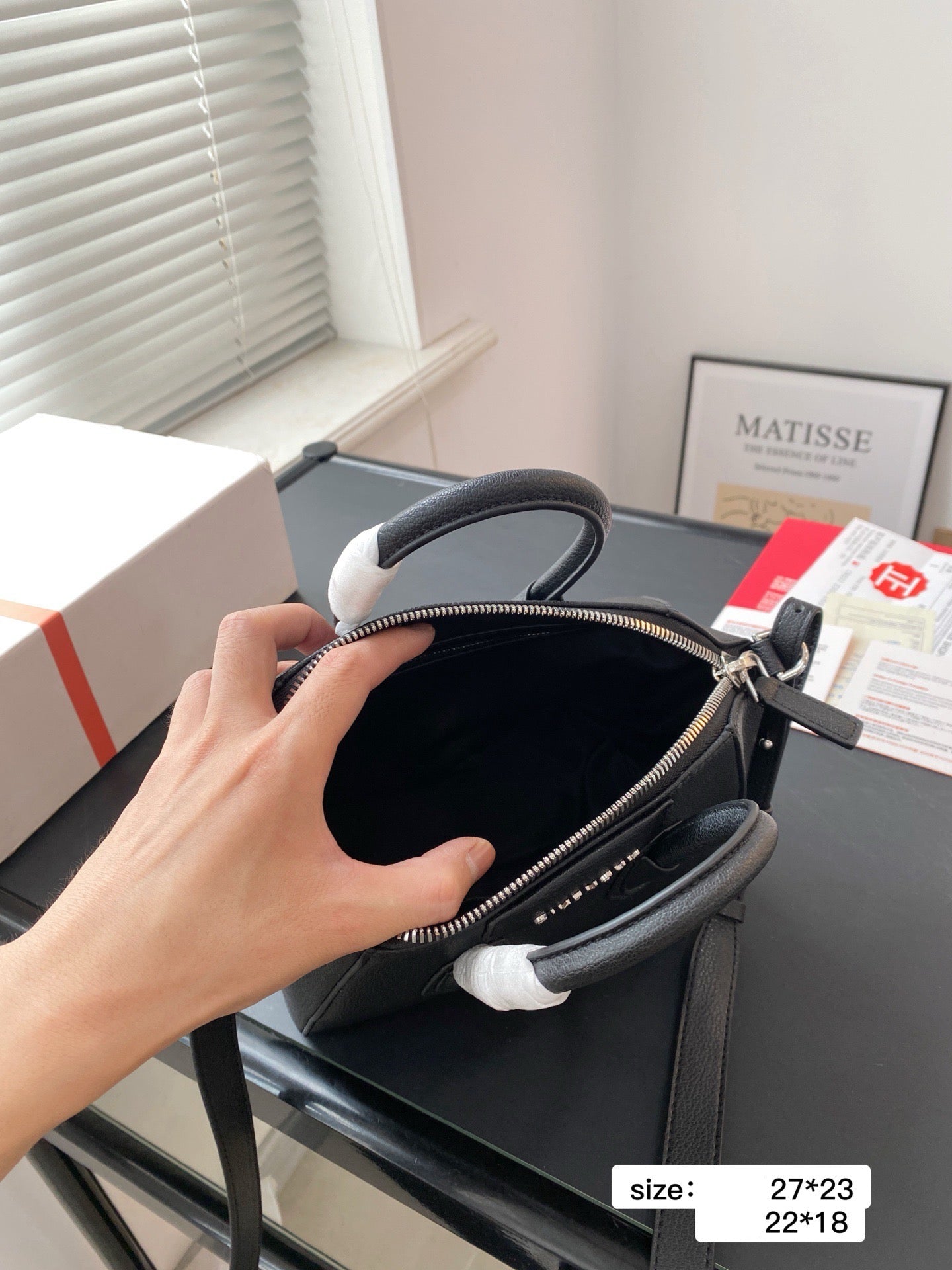 Giv*nchy Handbag ( 2 Sizes )