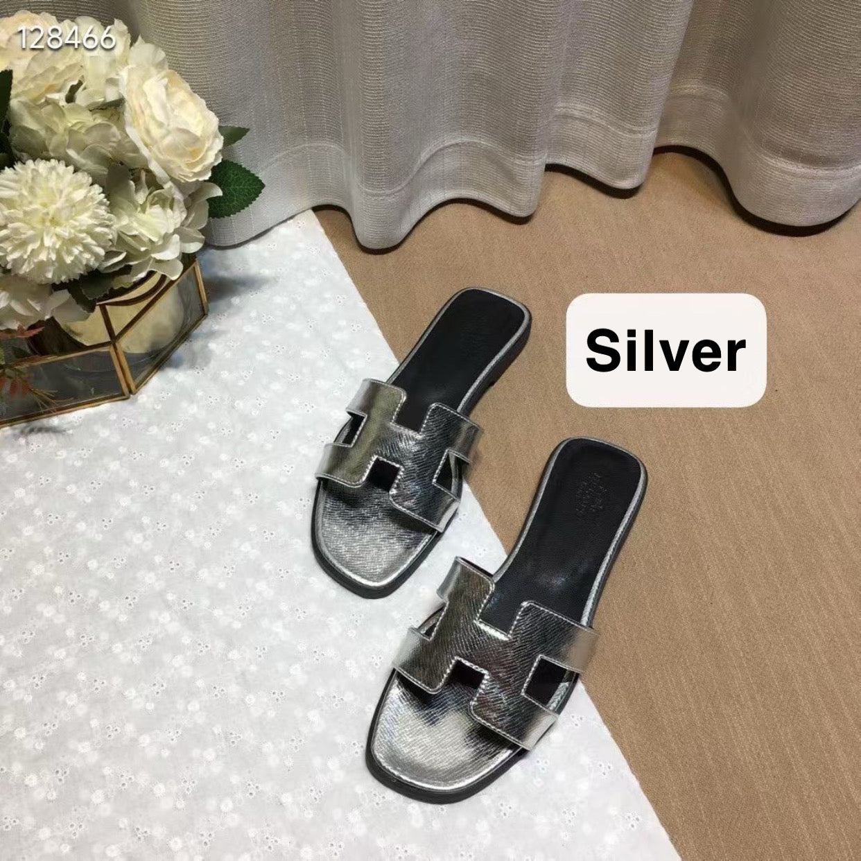 H*rmes Slipper in Silver