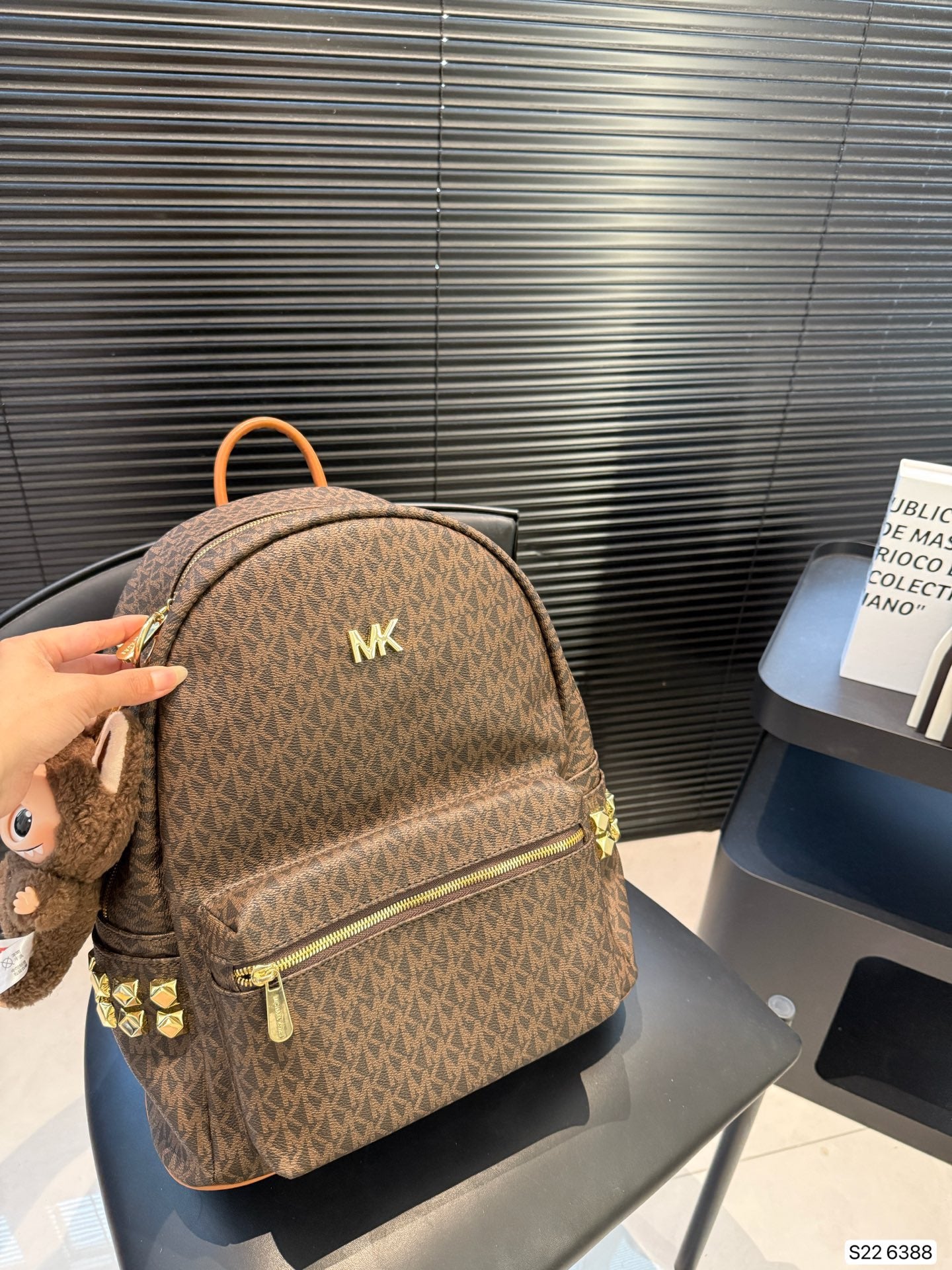 MK Famous Bagpack