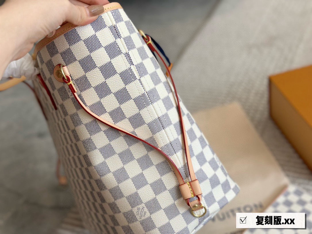 Lv Neverfull