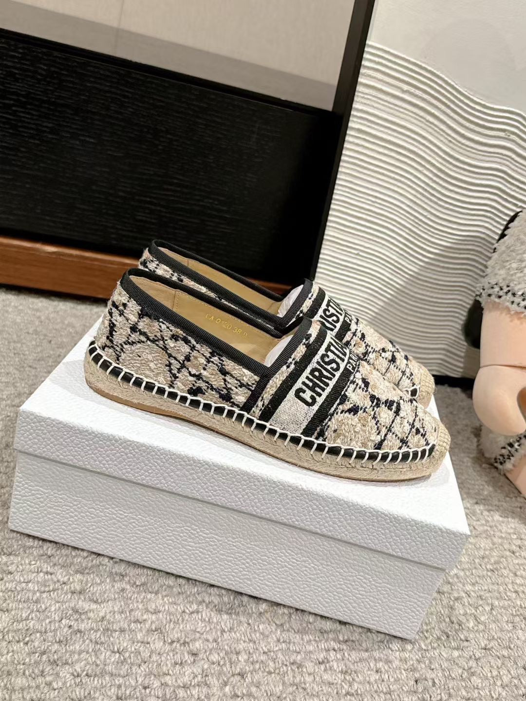 Di*r Embroidery Pumps ( 3 Colours )