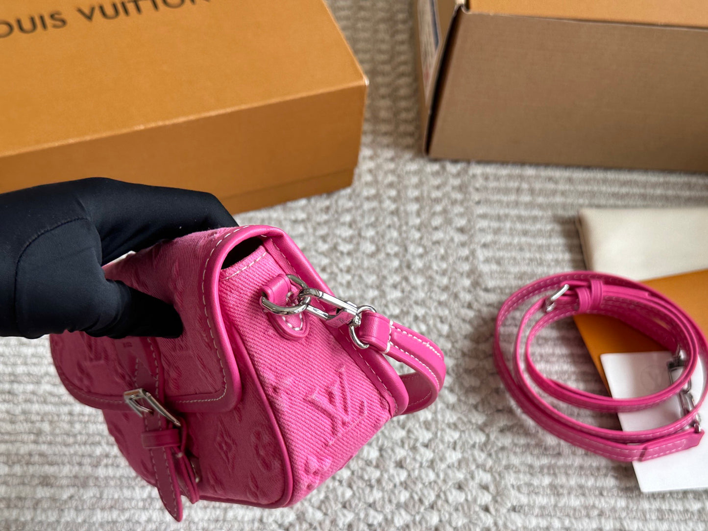 Lv Runway Style Baguette