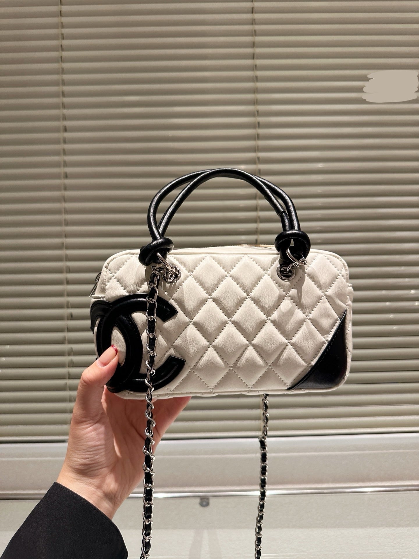 Cha*el Handbag ( 4 Colours )