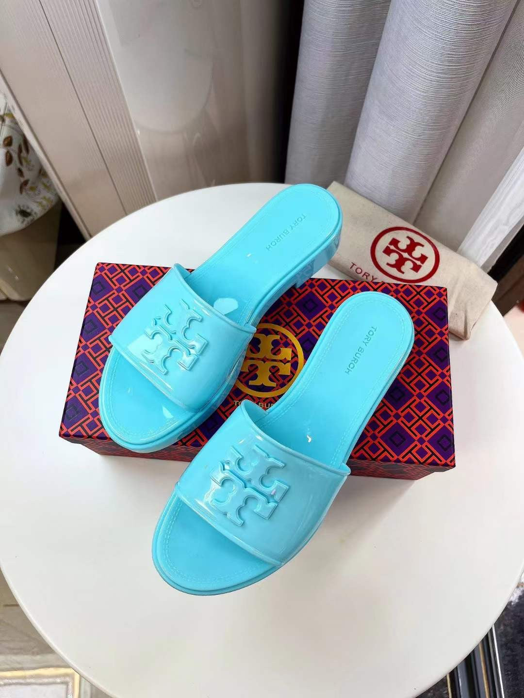 T Burch Most Demanding Slipper ( 5 Colours )