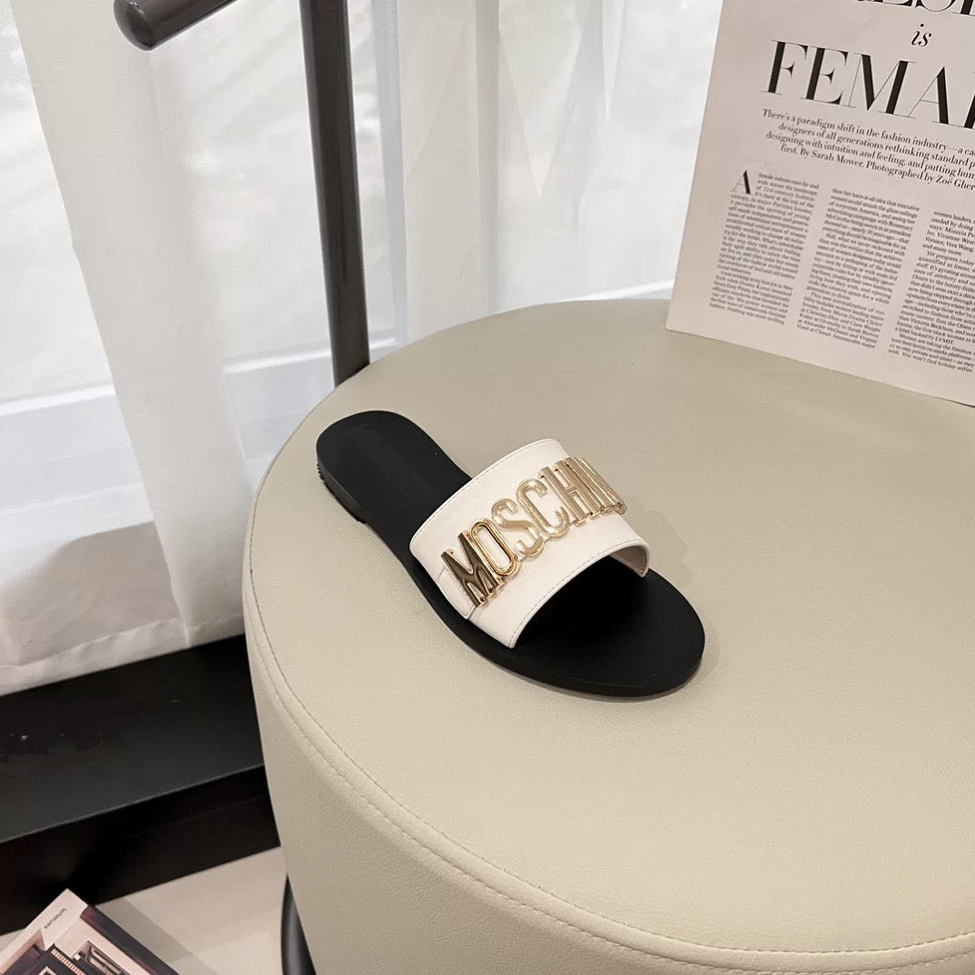 Moschino Slipper ( 4 Colours )