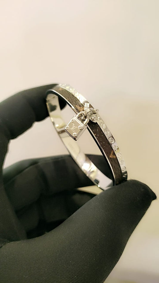 Lv Bracelet