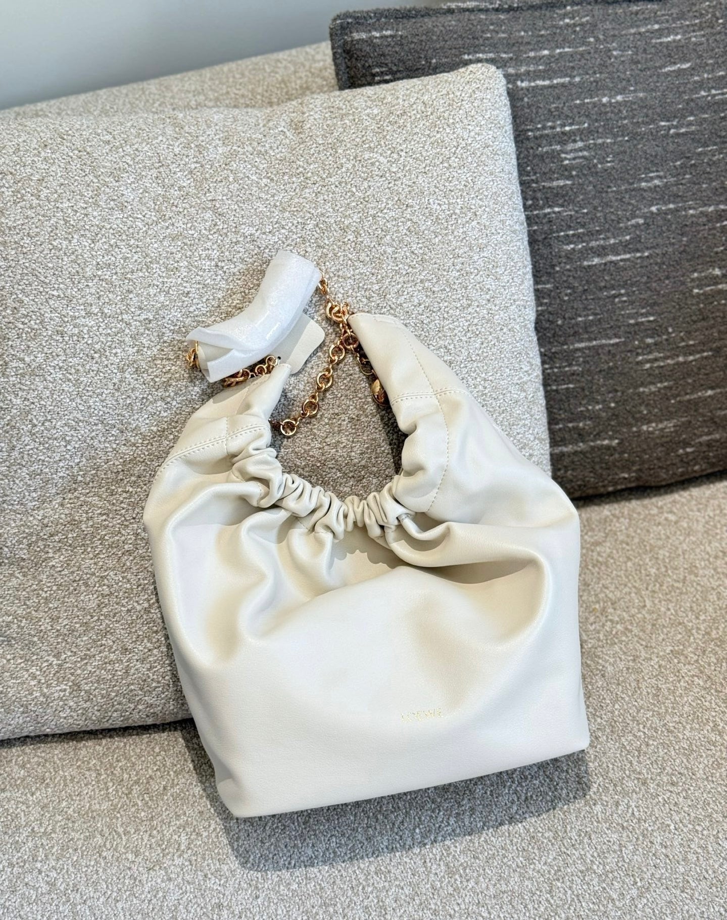 Lo*we Latest Handbags