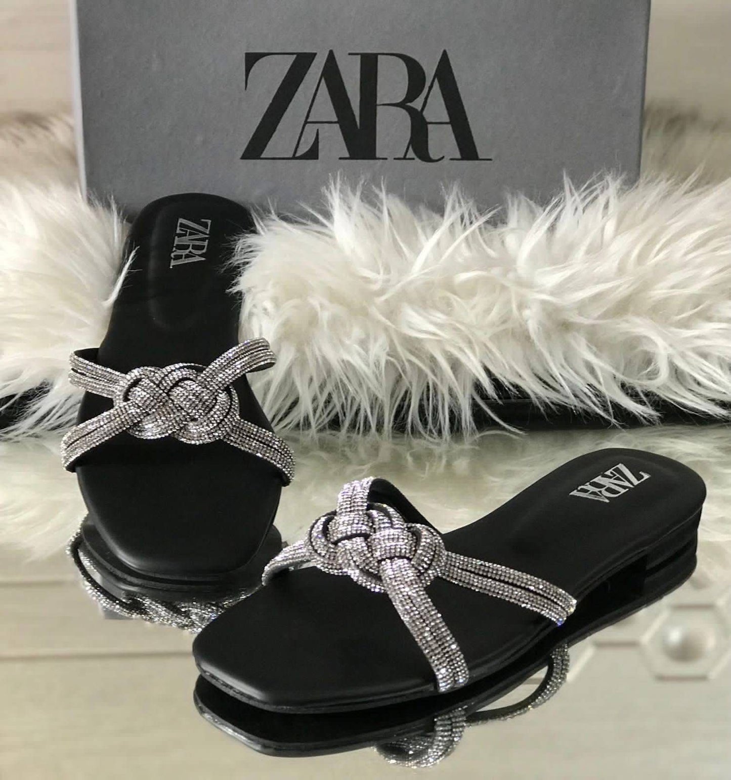Zara Slippers ( 2 Colours )