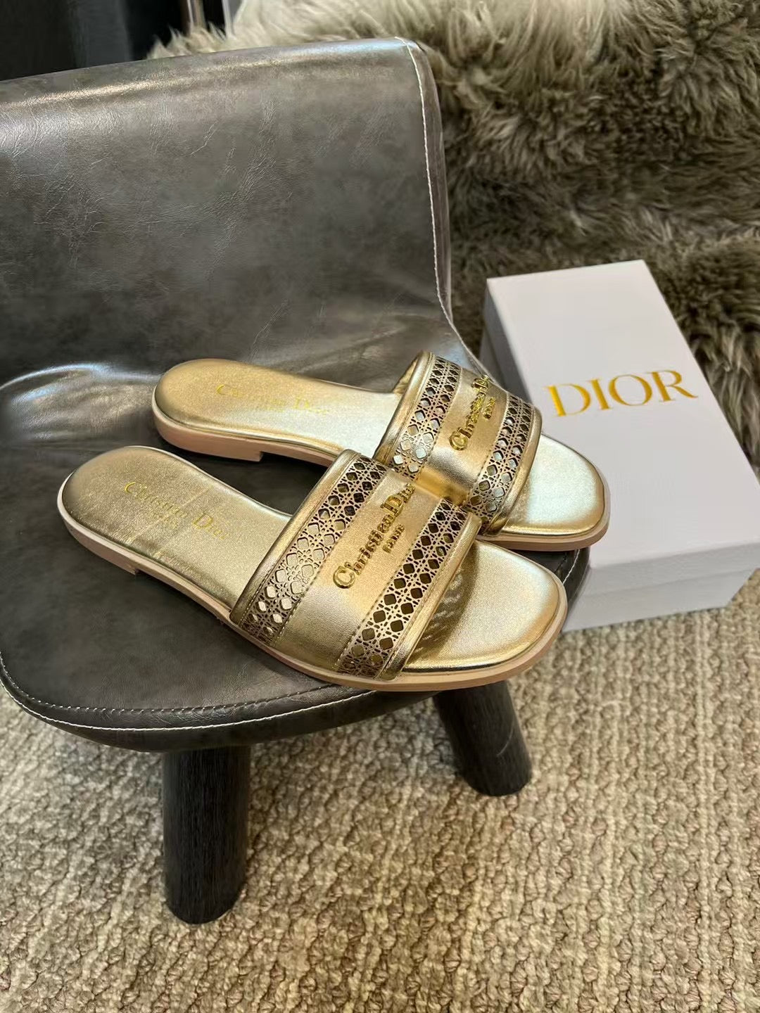 D*or Brand Slipper ( 5 colours )