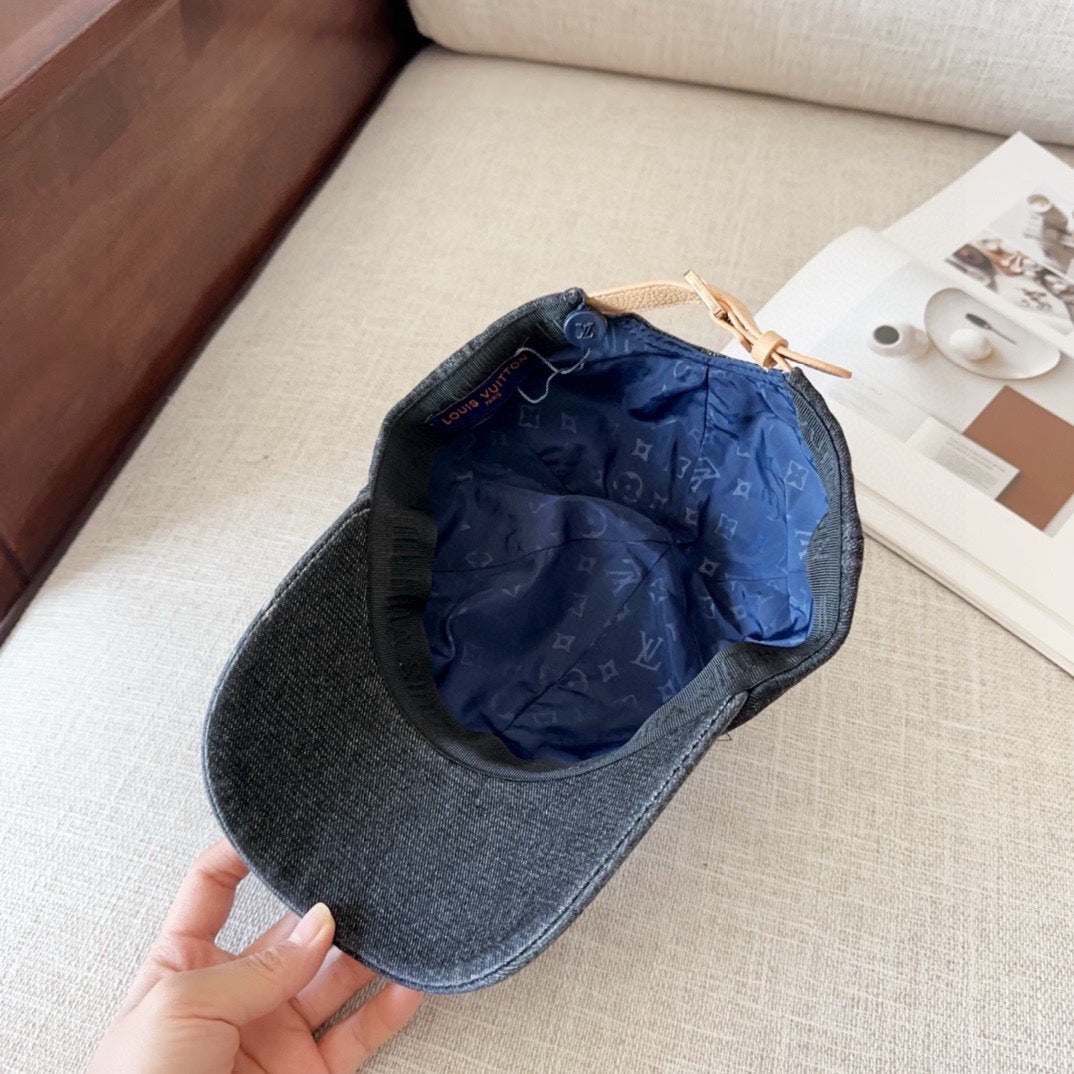 Lv Famous Cap