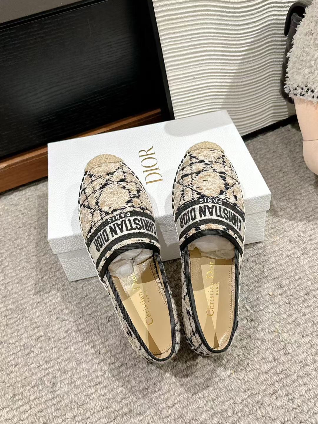 Di*r Embroidery Pumps ( 3 Colours )