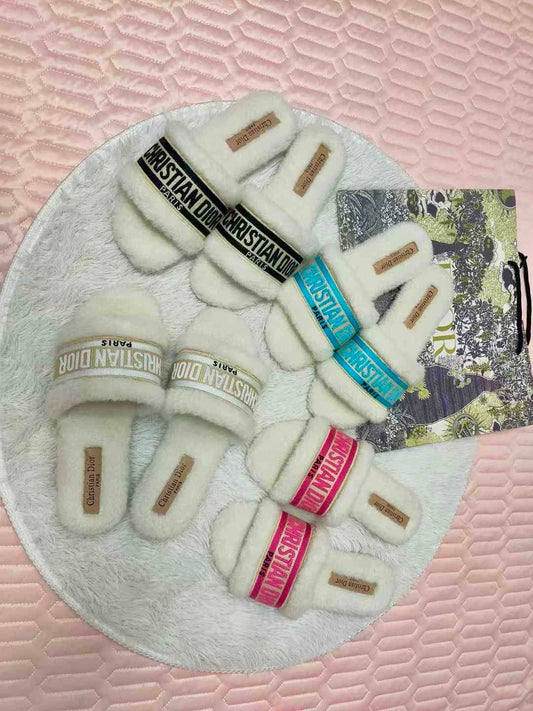 Di*r Soft Comfortable Sliders ( 4 Colours )