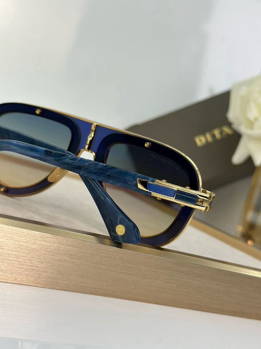 DITA - Model : DTS699 ( Mutiple Shades )