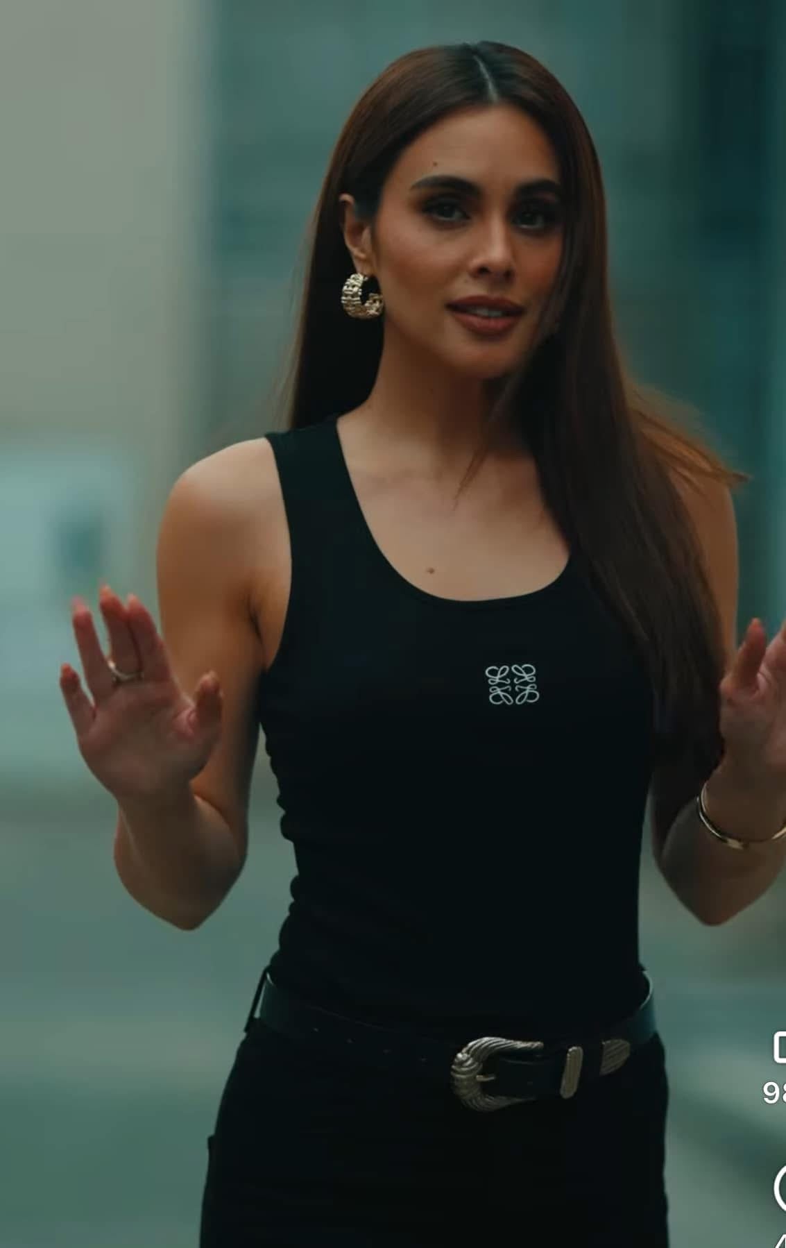 Lo*we Tank Top ( 2 Colours )