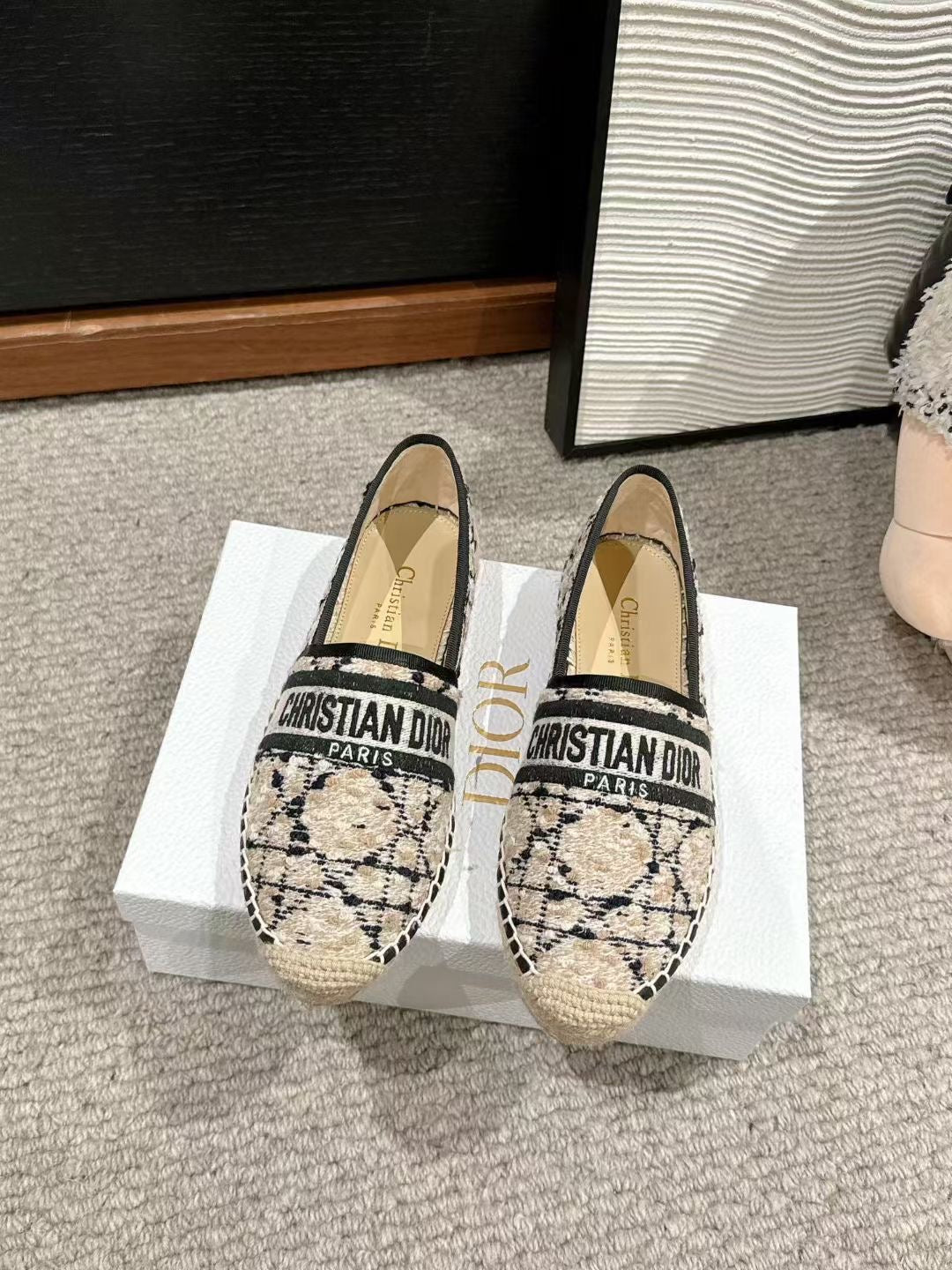 Di*r Embroidery Pumps ( 3 Colours )