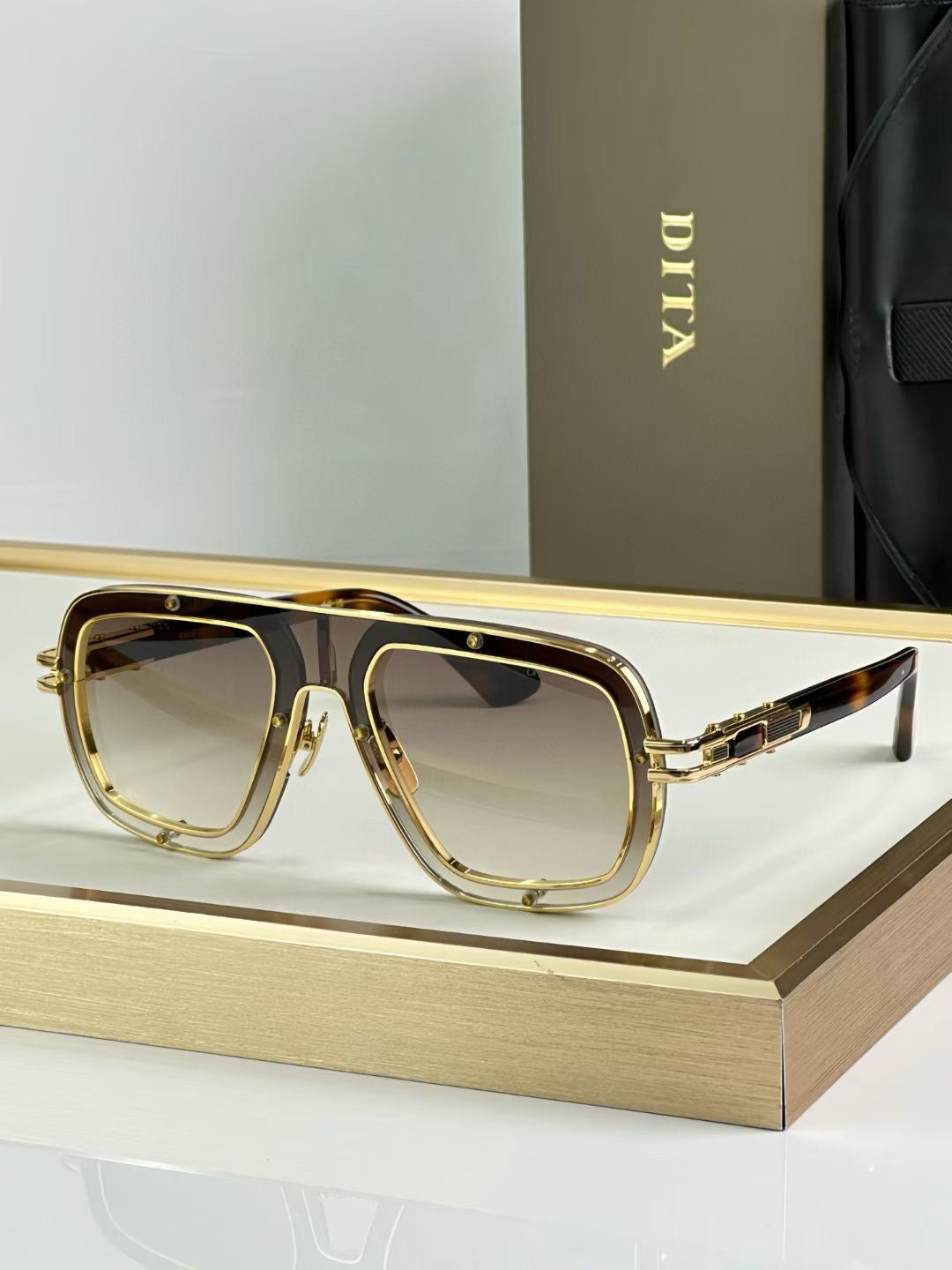 DITA - Model : DTS427