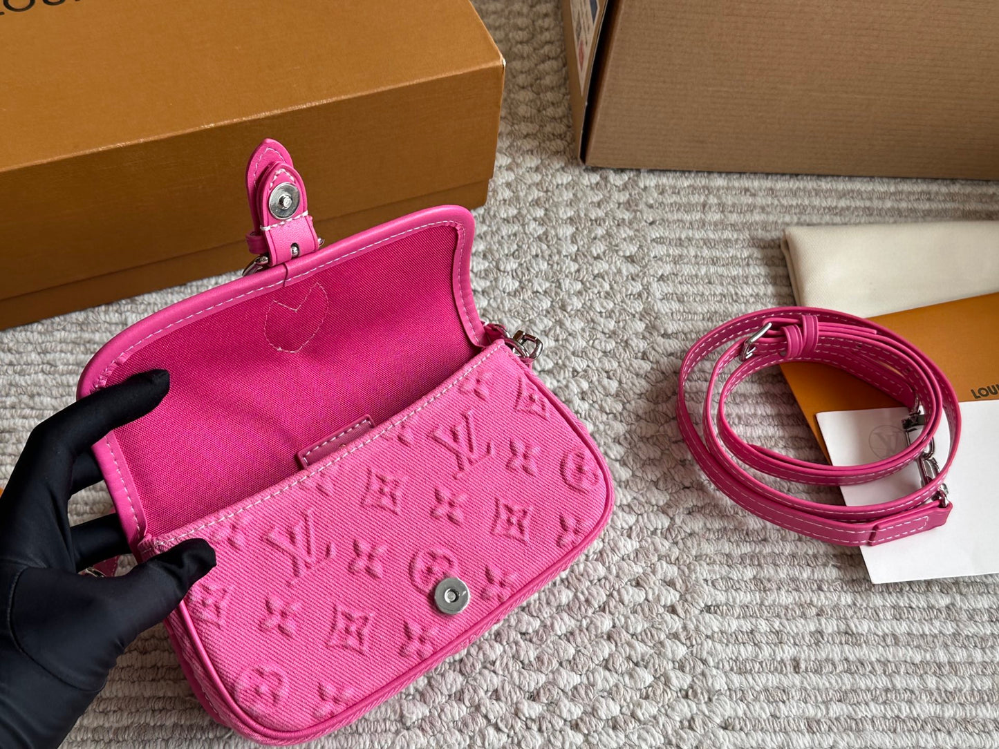 Lv Runway Style Baguette