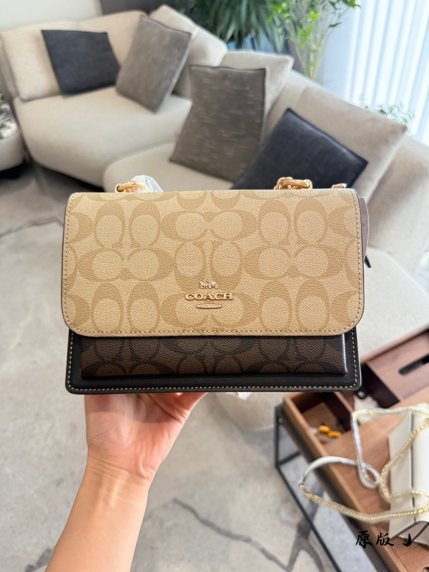 C*ach Shoulder Bags ( 2 Colours )