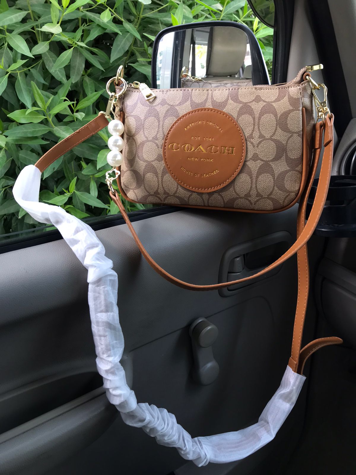 C*ach Sling Bag ( 4 Colours )