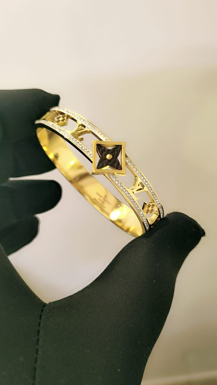 Lv Bracelet