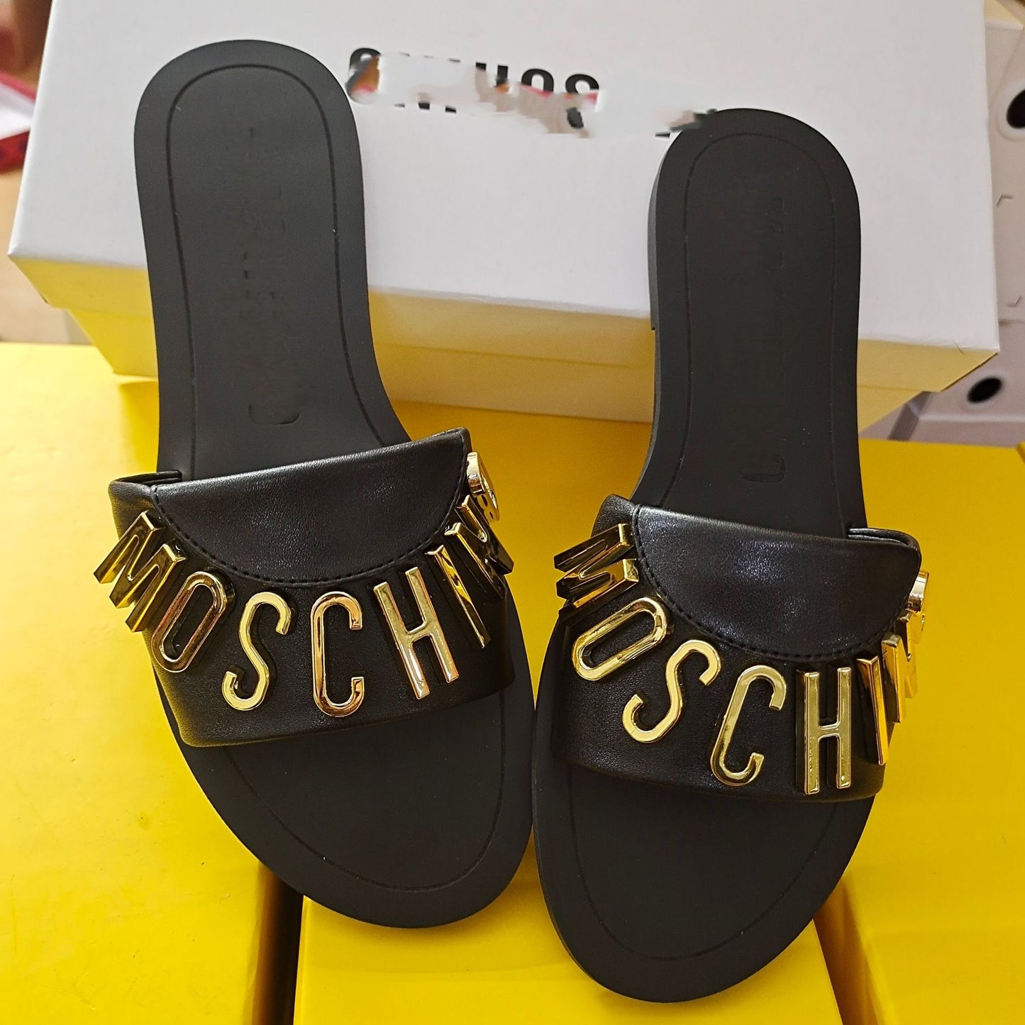 Moschino - Slipper ( 2 Colours )
