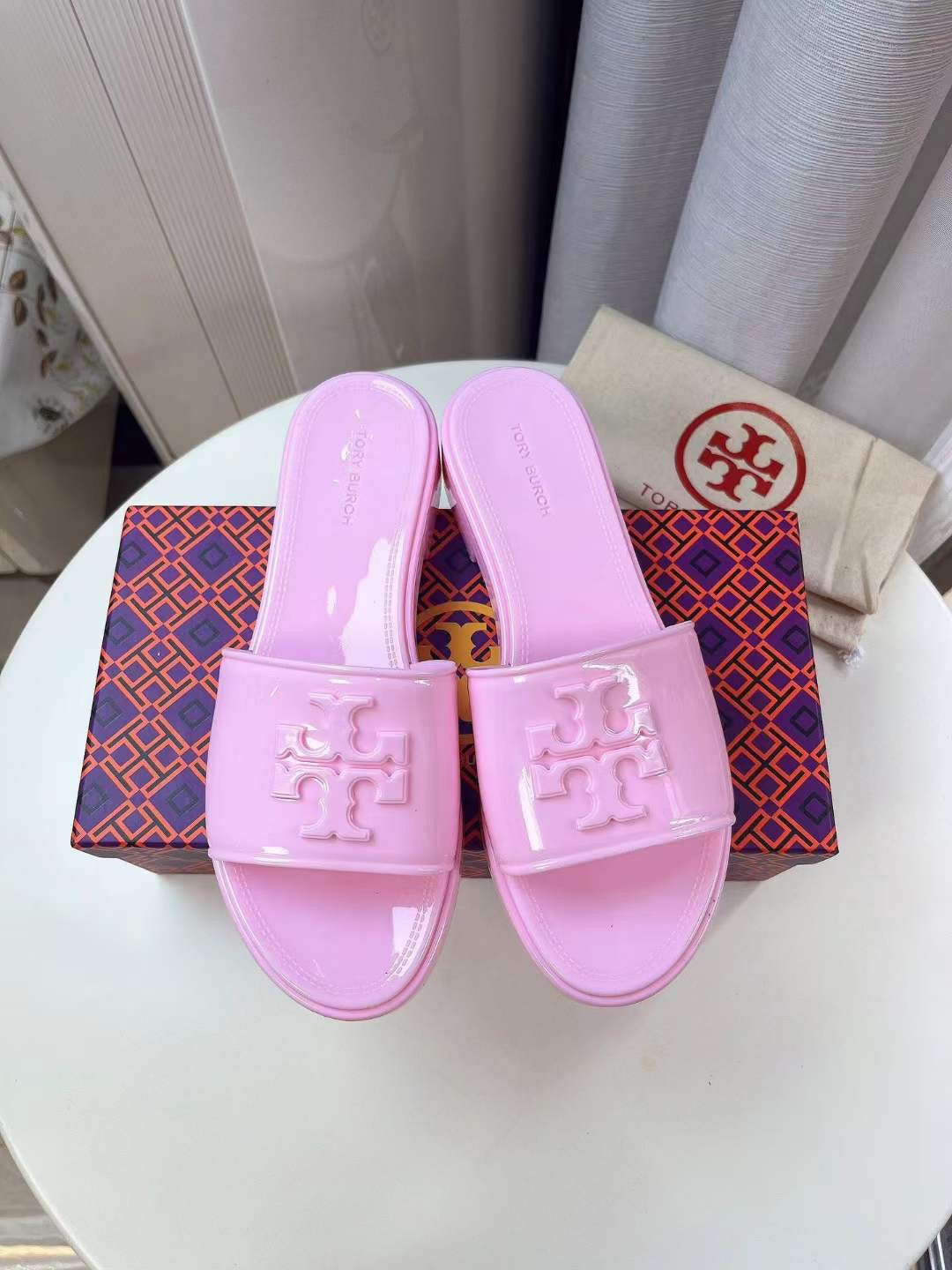 T Burch Most Demanding Slipper ( 5 Colours )