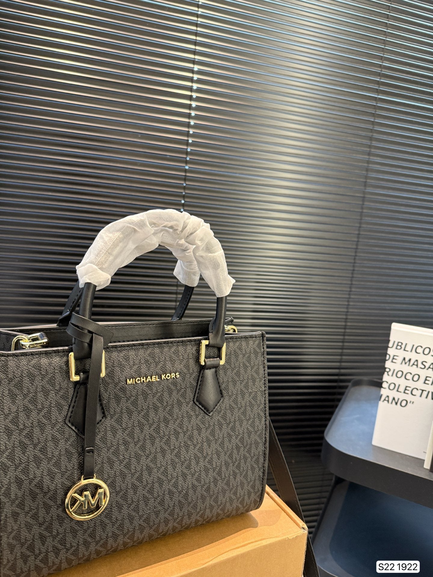 MK Most Demanding Handbags ( 4 Colours )