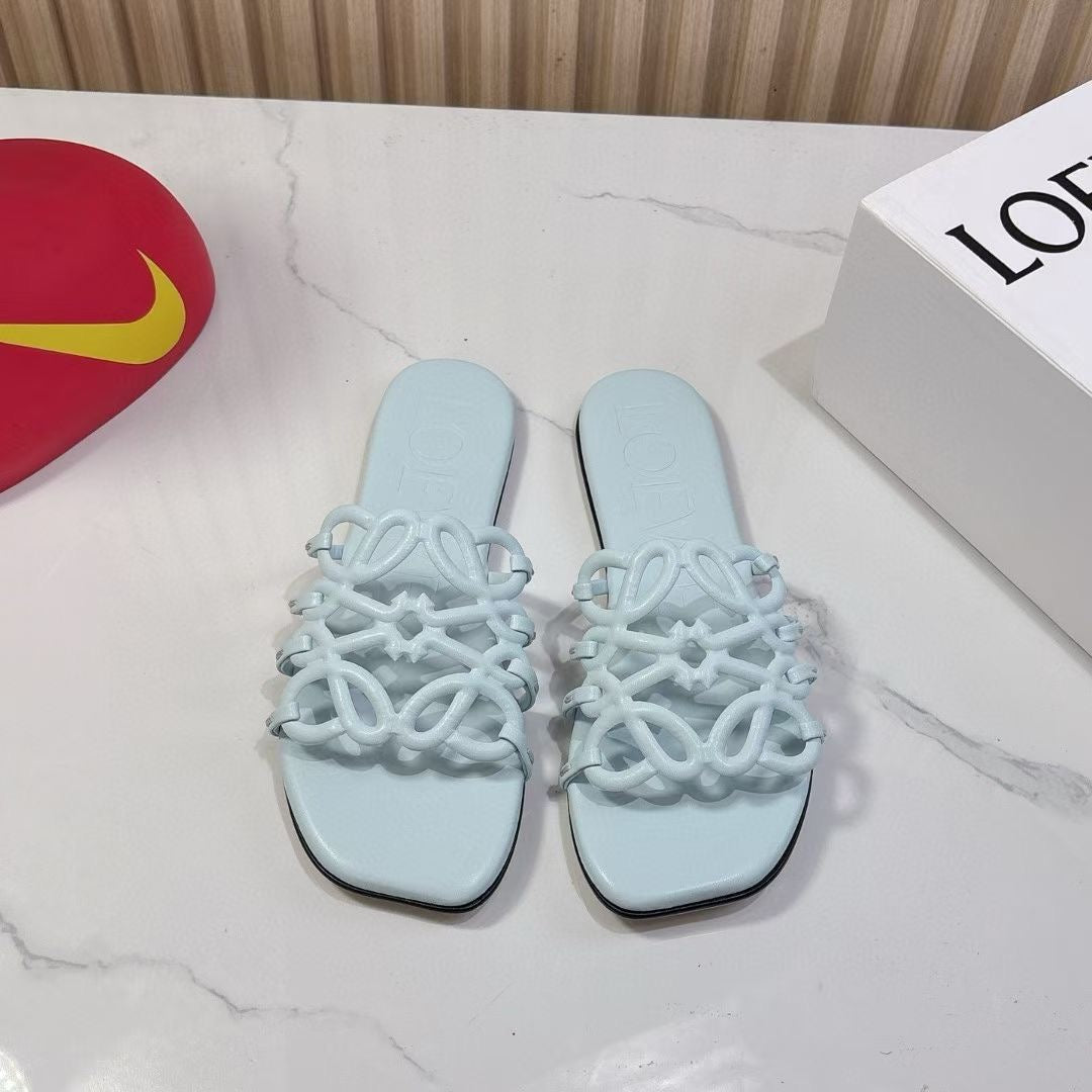Lo*we Slippers