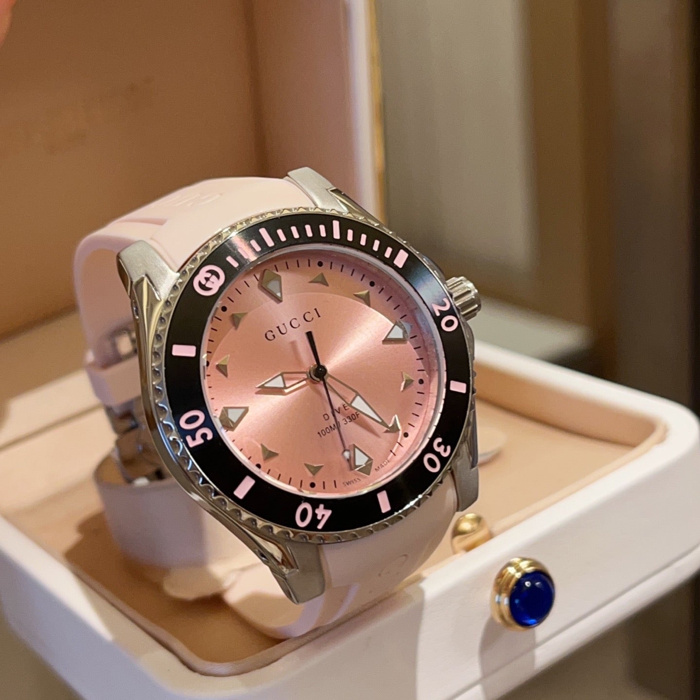 GG Watch ( Limited Edition )