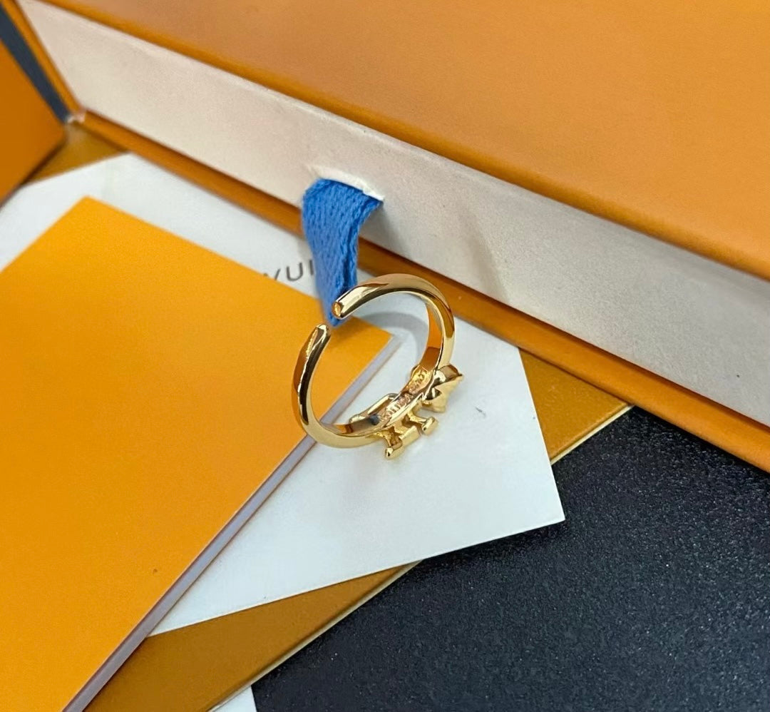 Lv Ring ( With Size Chart )
