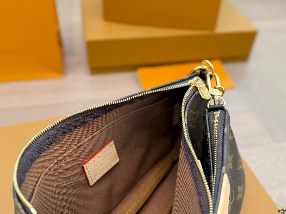 Lv Pochette Bag ( Green Belt )