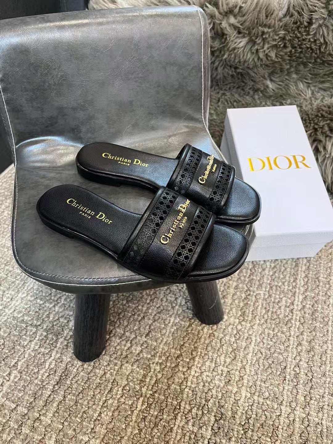 D*or Brand Slipper ( 5 colours )