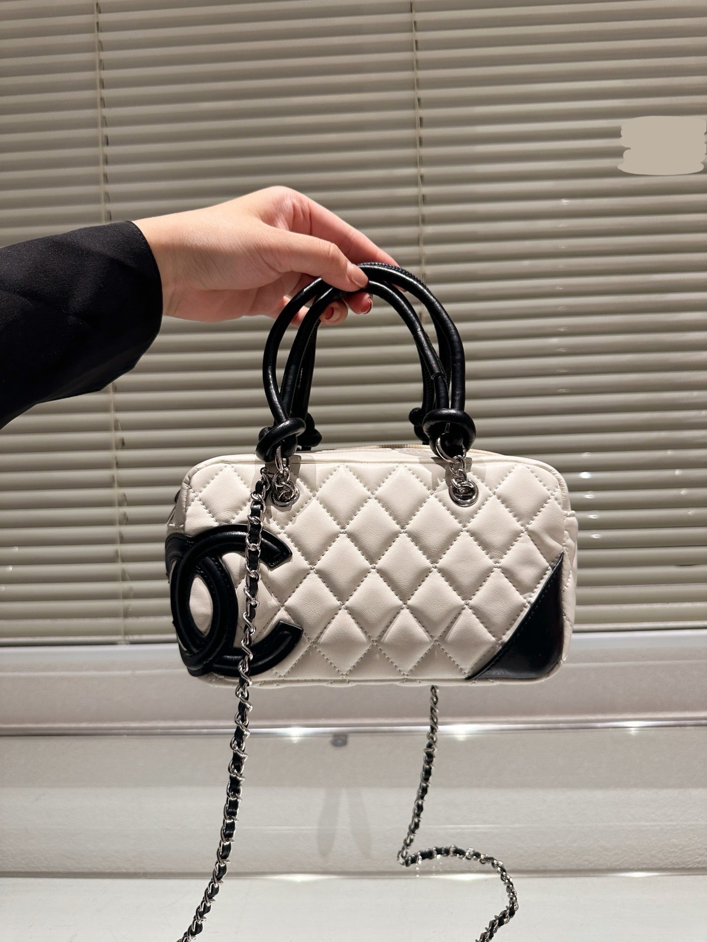 Cha*el Handbag ( 4 Colours )