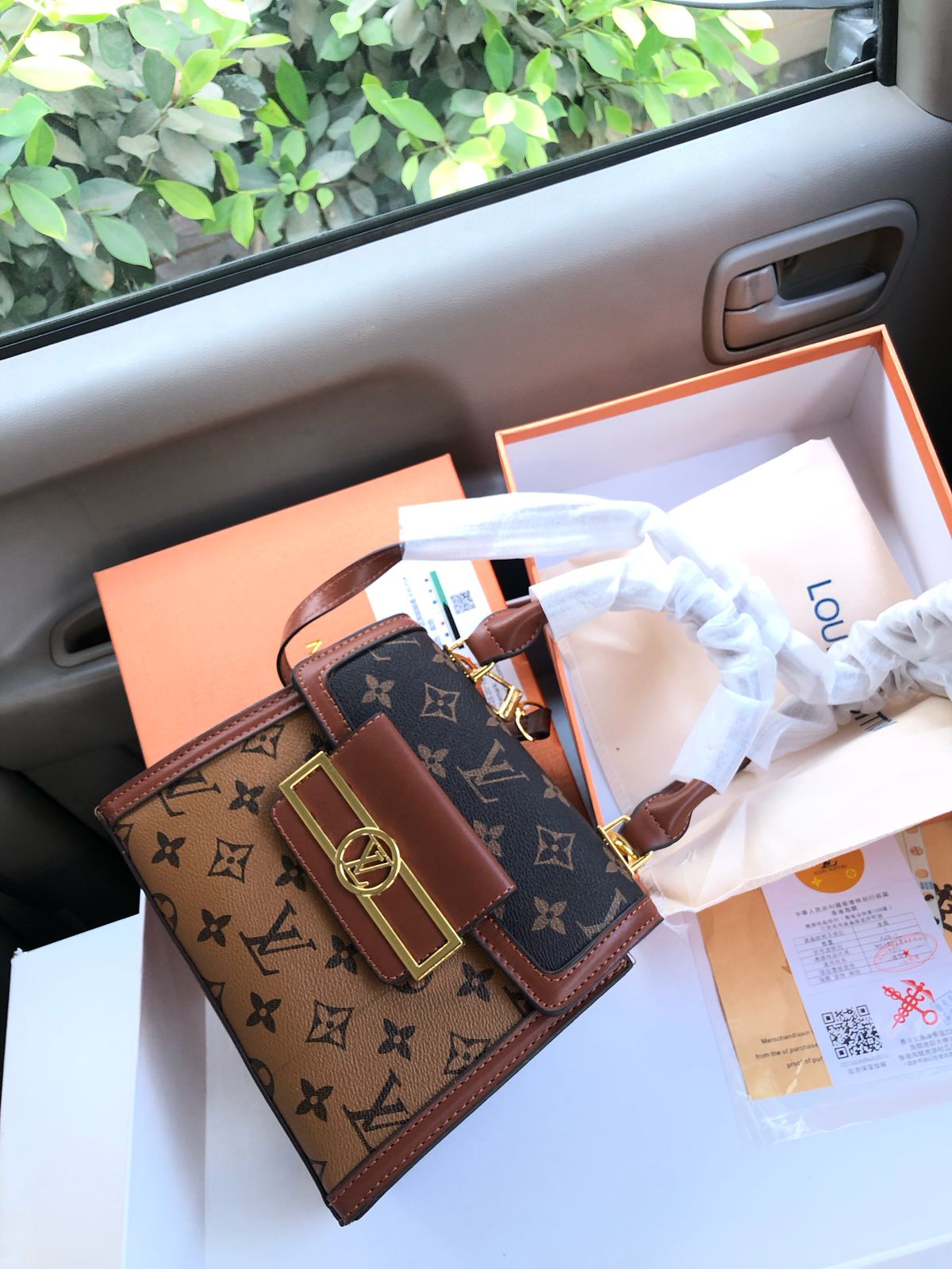 Lv Famous Brand Bag 2 colors