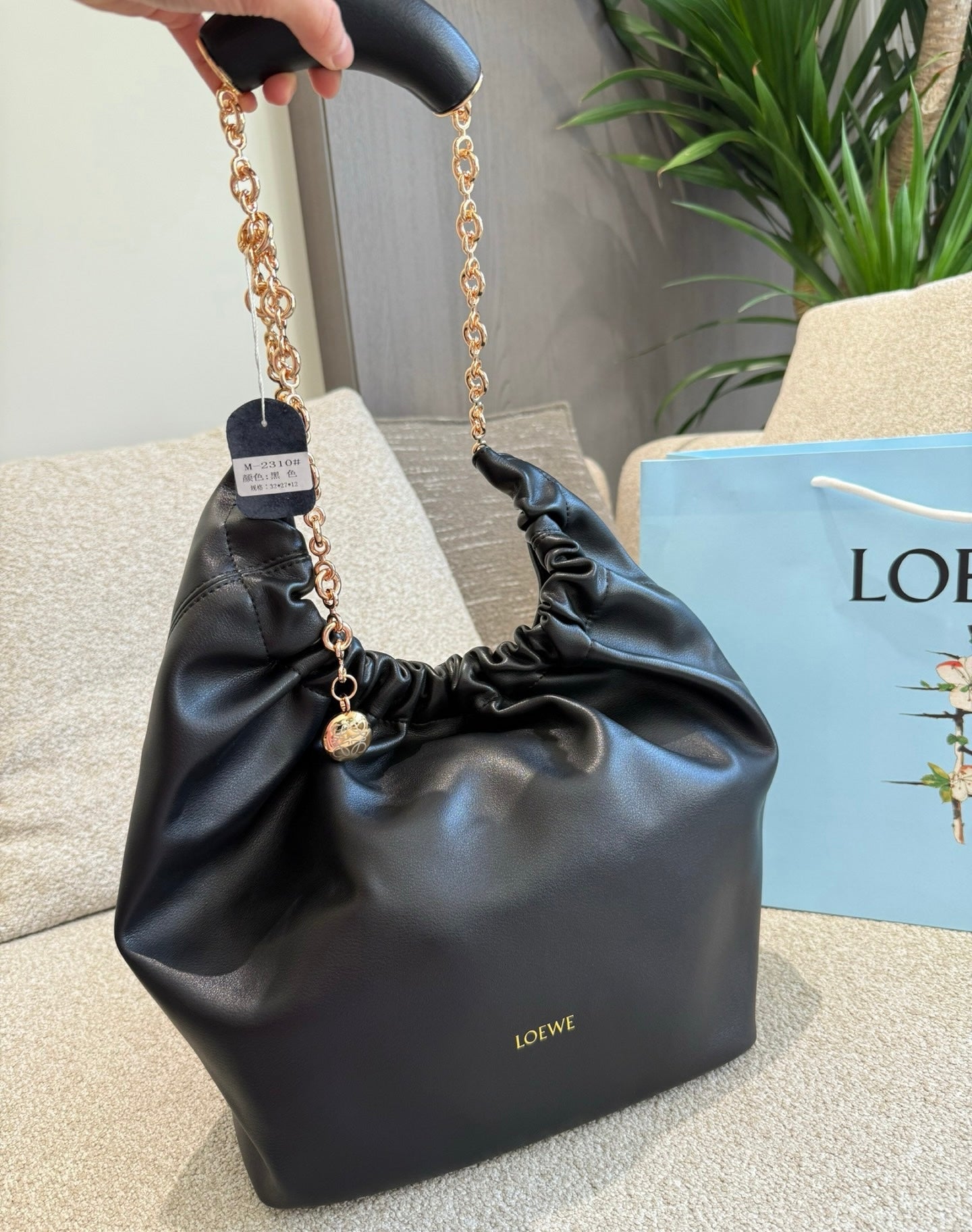 Lo*we Latest Handbags