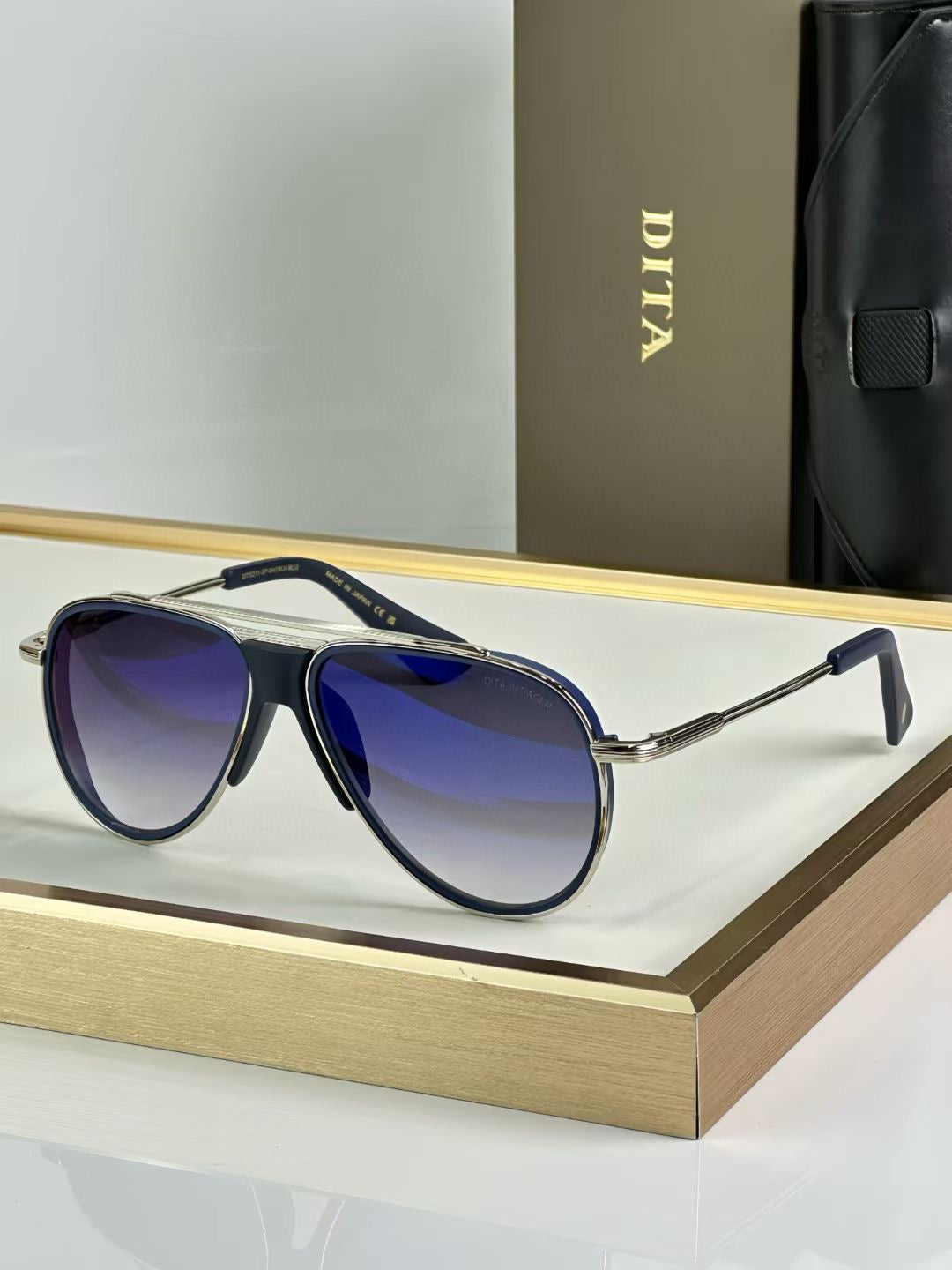 DITA - Model : DTS 211 ( Multiple Shades )