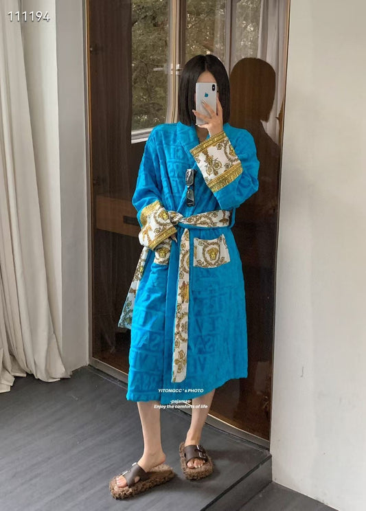 Ve*sace Bathrobe