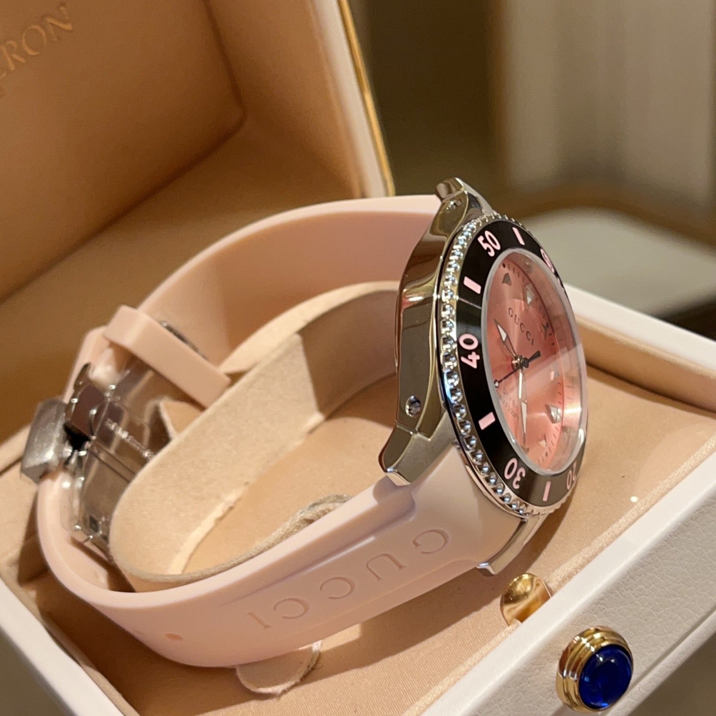 GG Watch ( Limited Edition )