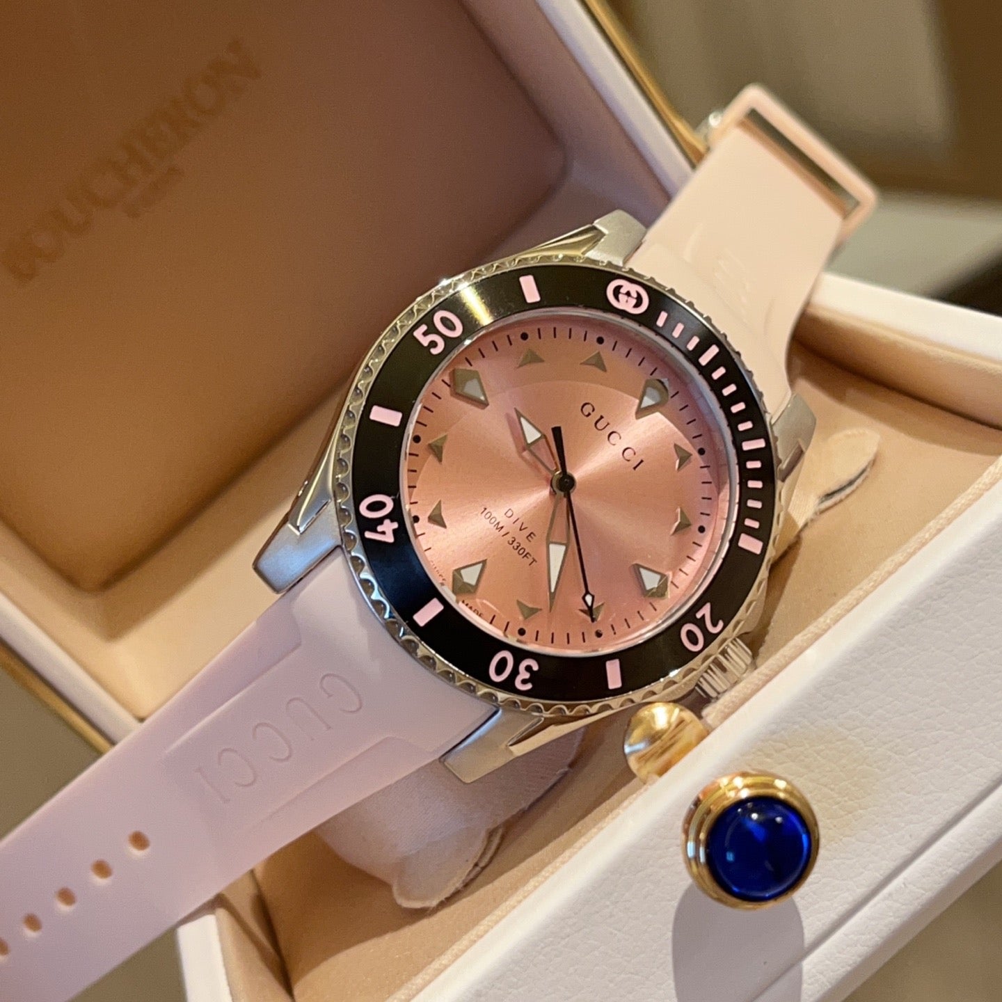 GG Watch ( Limited Edition )