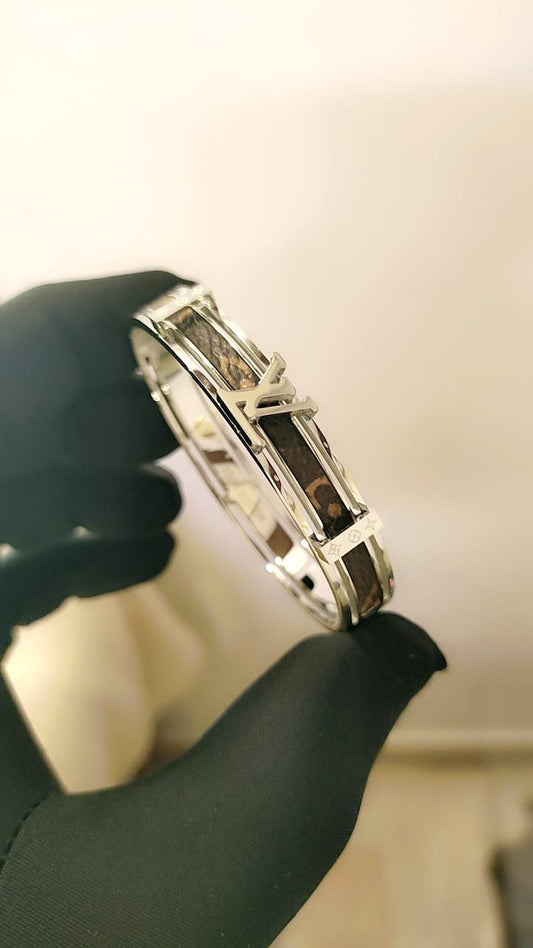 Lv Bracelet